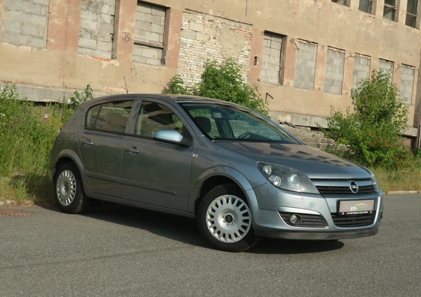 Opel Astra cena 14500 przebieg: 117500, rok produkcji 2004 z Józefów małe 497